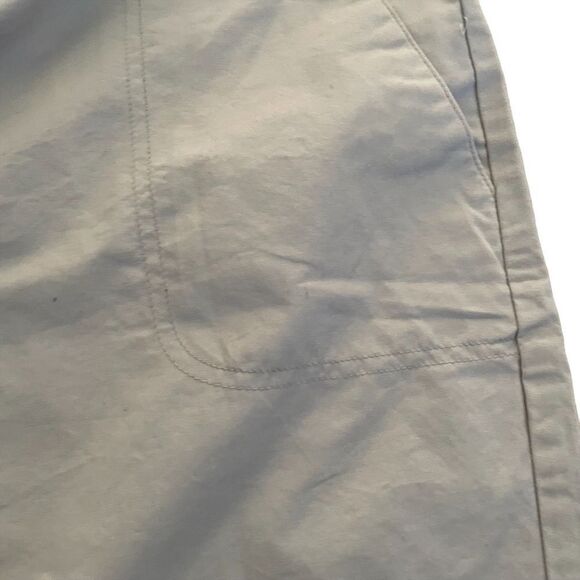 Izod ~ Lt Grey Womens Shorts ~ size 14 - Picture 5 of 12